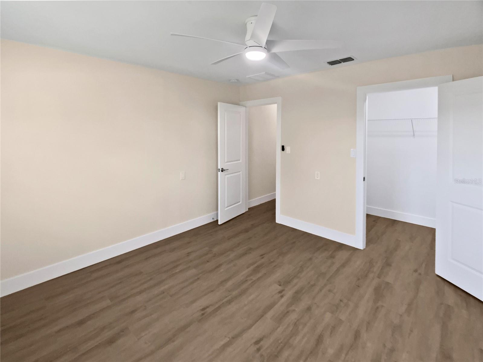 Image 20 of 38 For 7422 Yachtsman Drive