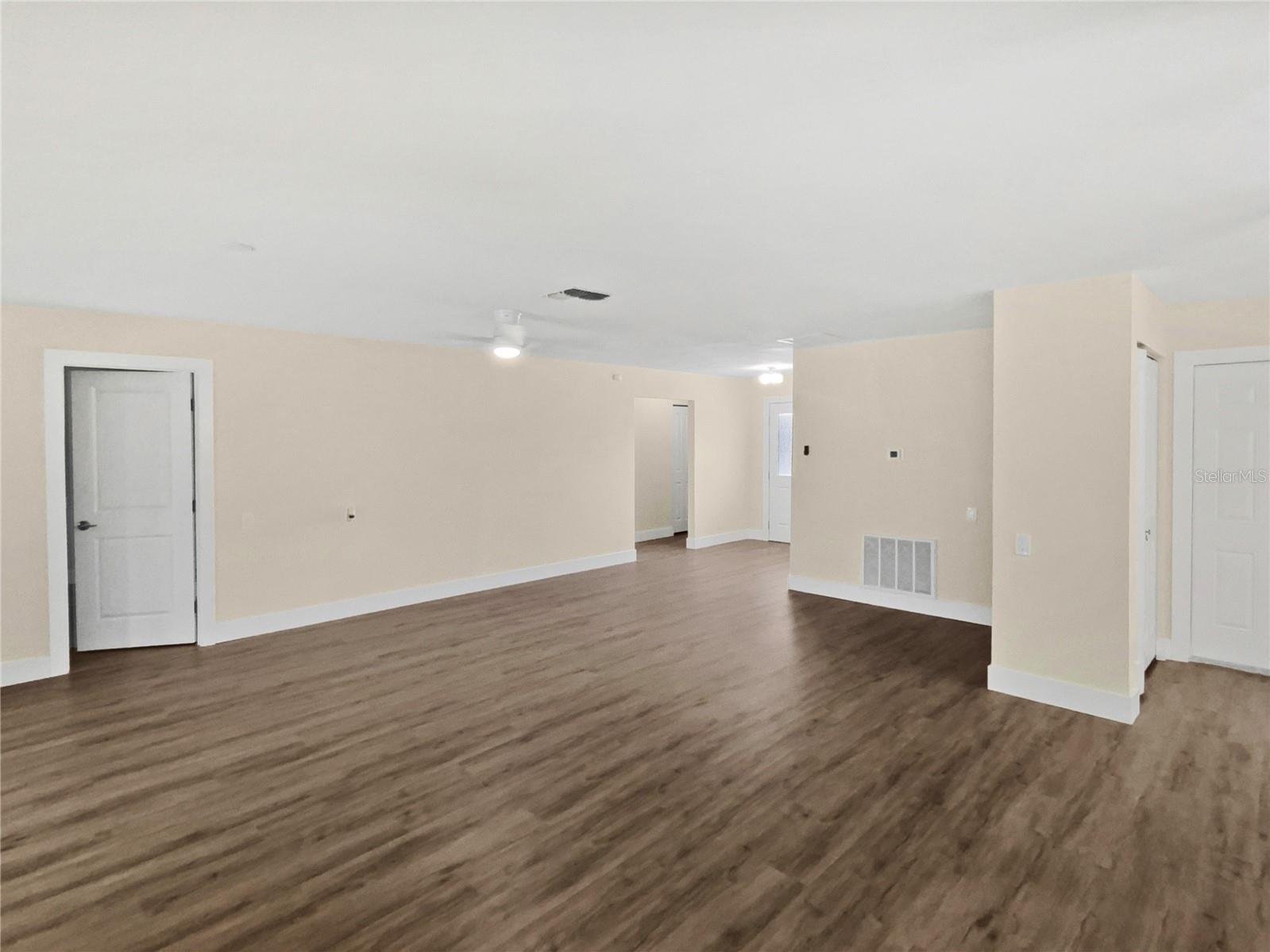 Image 3 of 38 For 7422 Yachtsman Drive