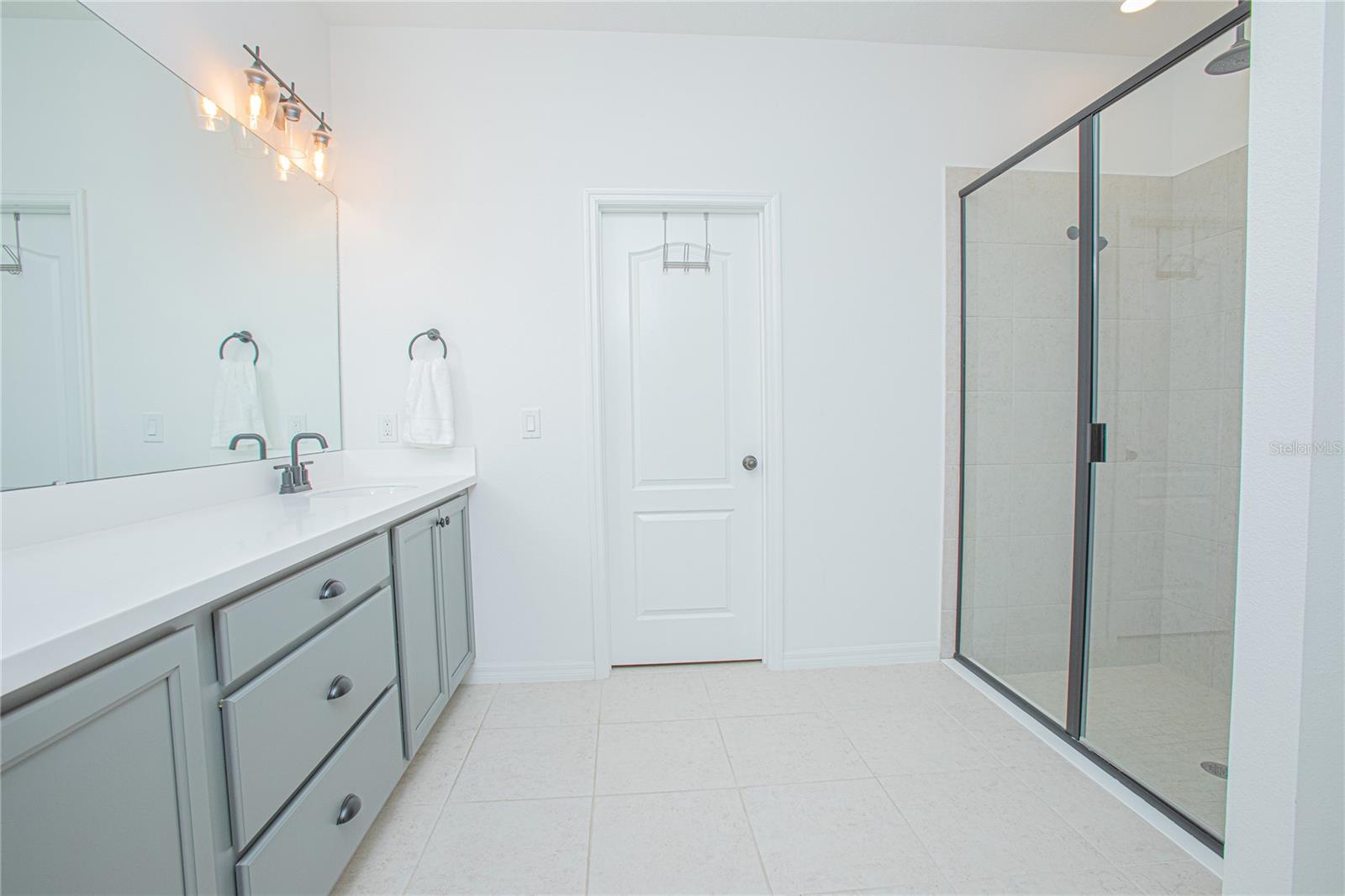 Image 11 of 32 For 786 Steerview Street