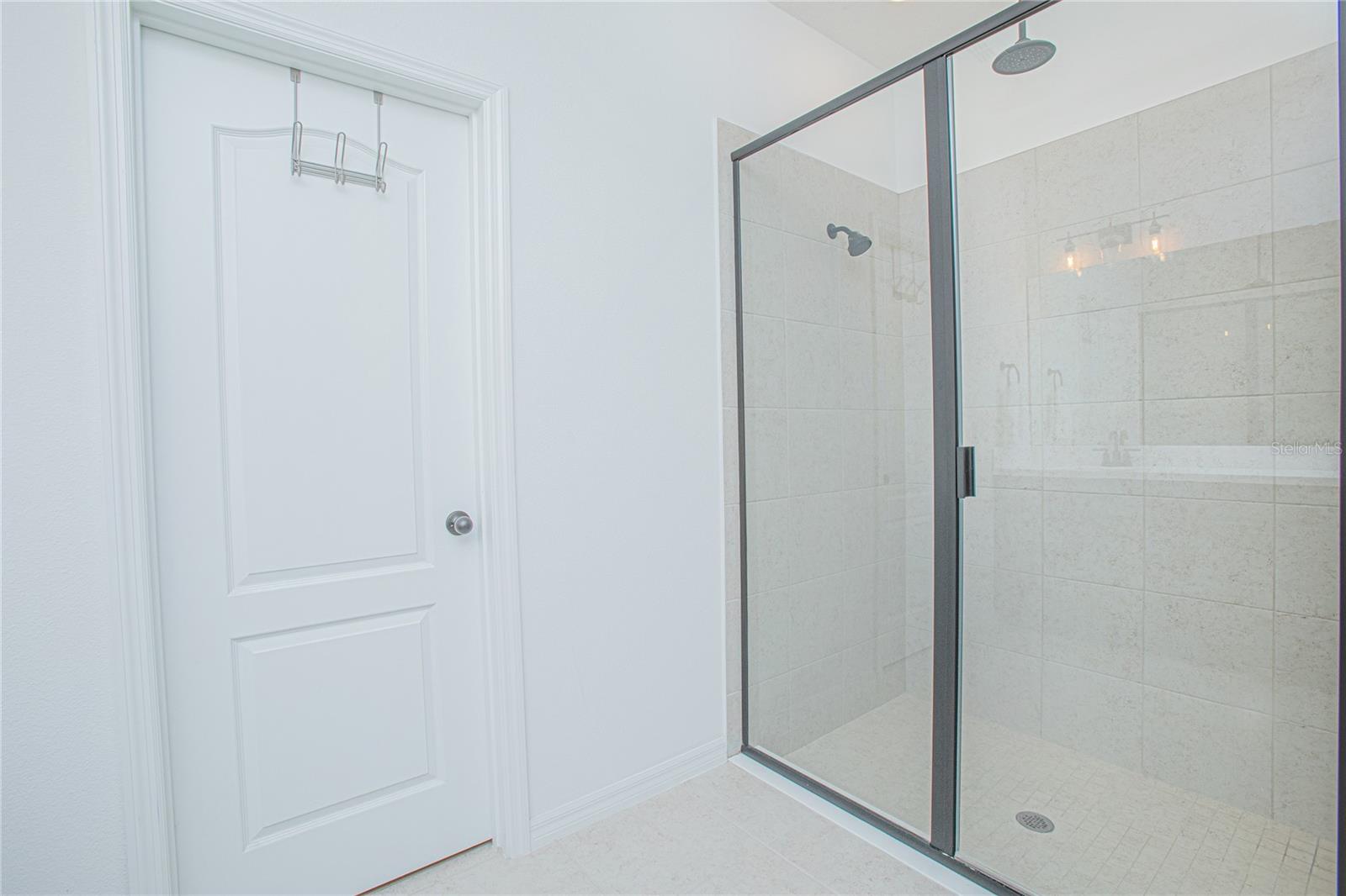 Image 14 of 32 For 786 Steerview Street