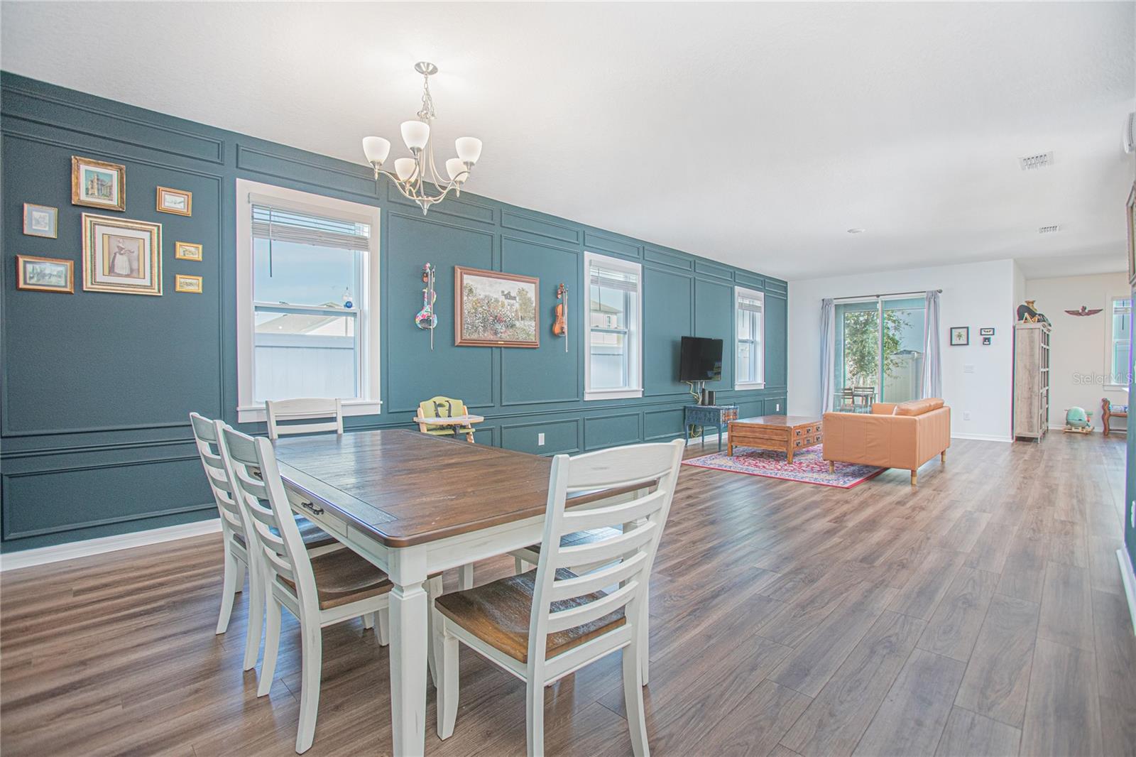 Image 16 of 32 For 786 Steerview Street