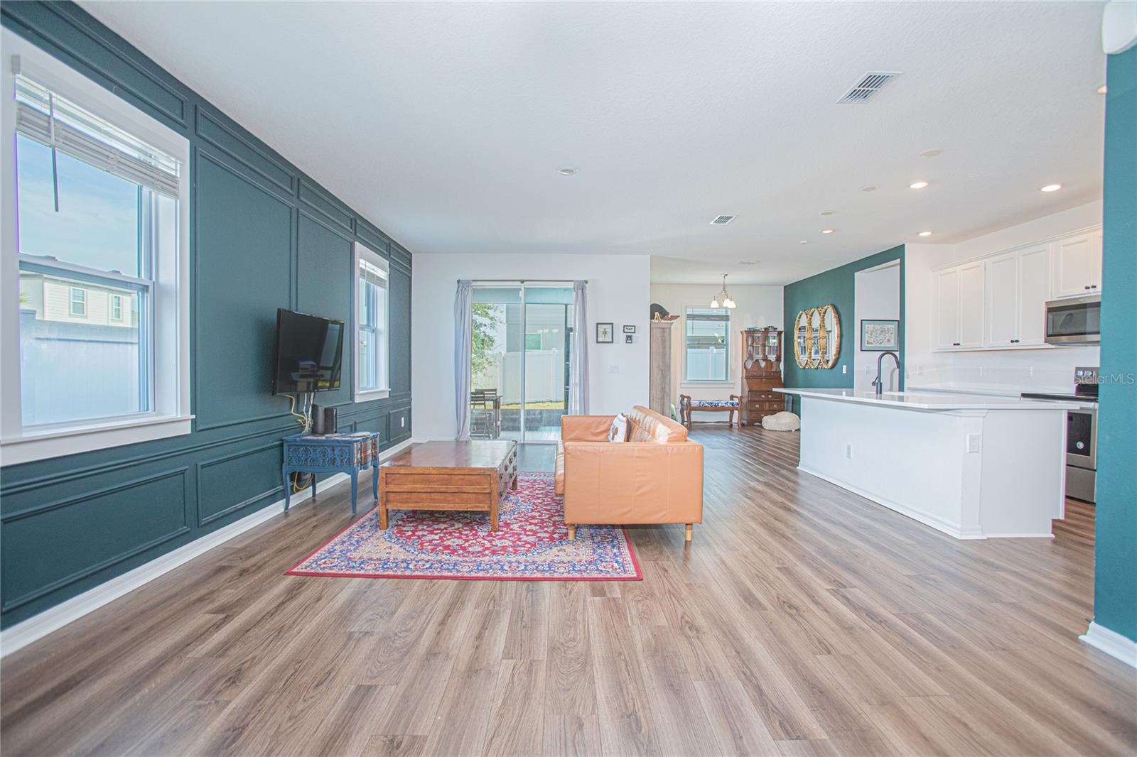 Image 17 of 32 For 786 Steerview Street