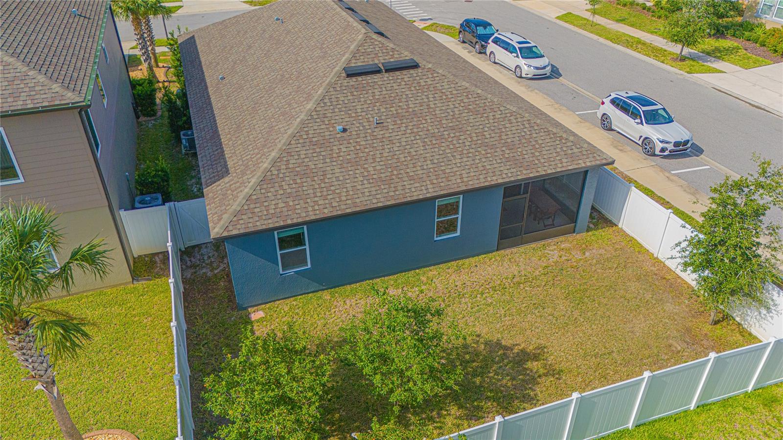 Image 5 of 32 For 786 Steerview Street