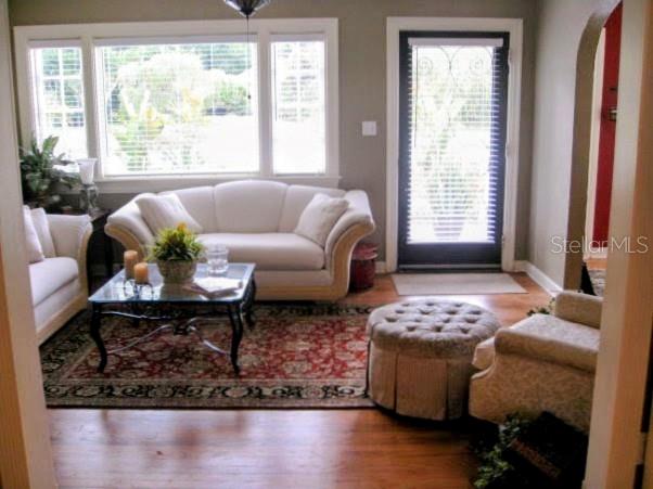 Image 4 of 20 For 1607 Eola Drive
