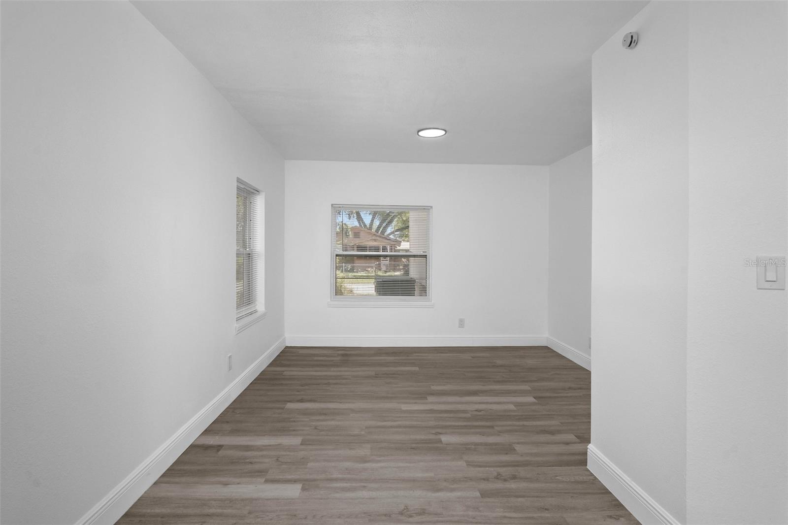 Image 11 of 21 For 1324 Powers Avenue