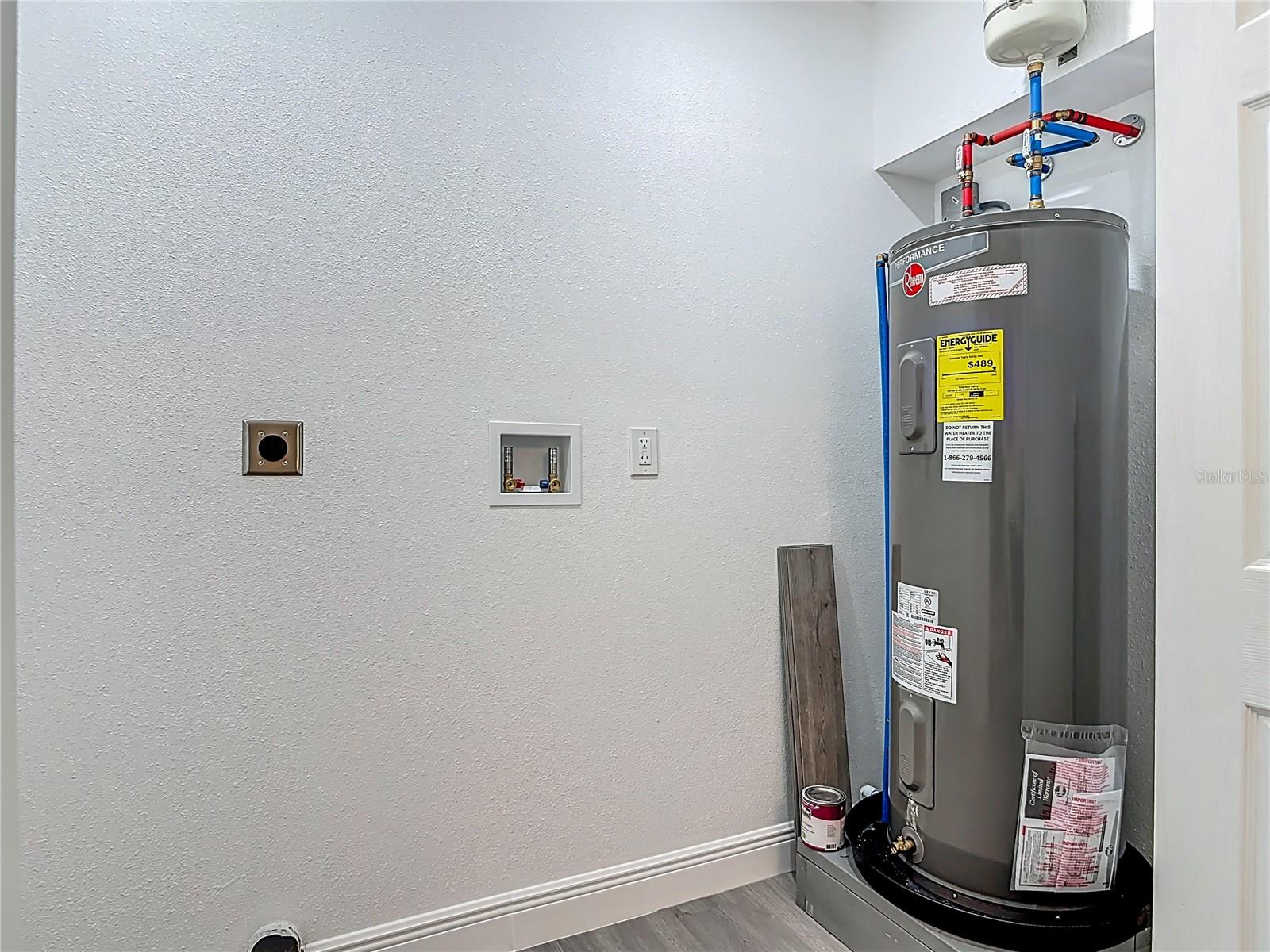 Image 24 of 26 For 1324 Powers Avenue