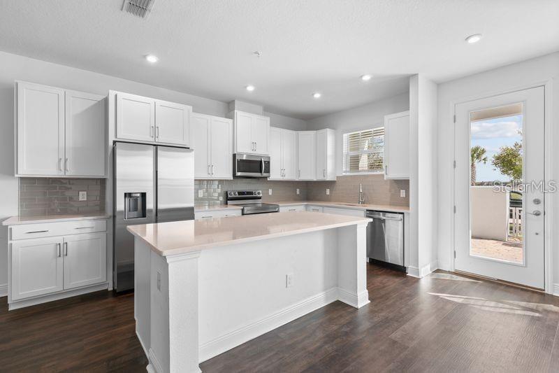 Image 7 of 34 For 6967 Nemours Parkway