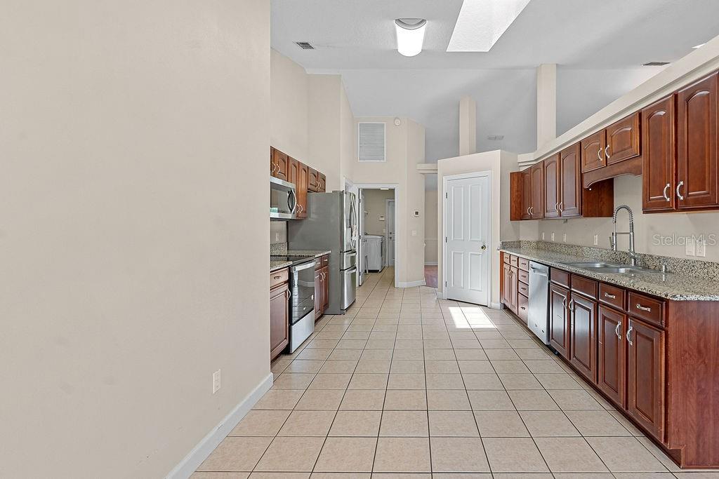 Image 11 of 32 For 9611 45 Avenue