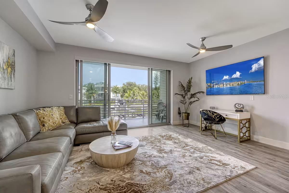 Image 2 of 18 For 1709 Tamiami Trail 220