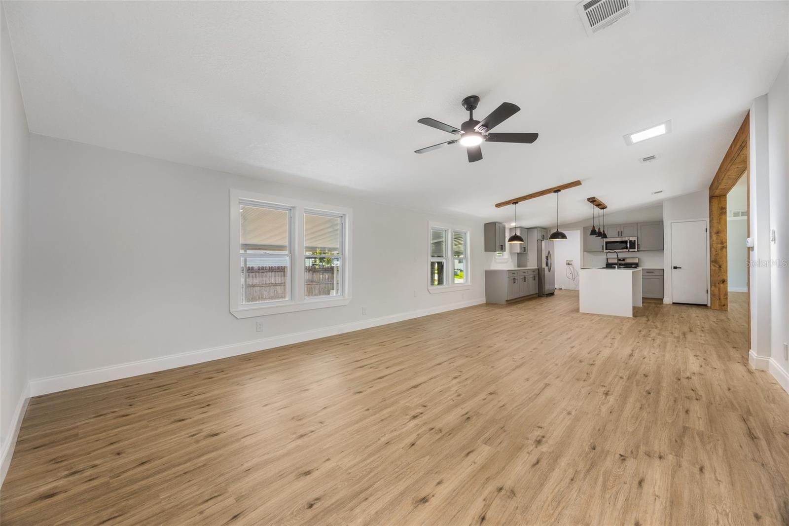 Image 15 of 53 For 2351 Temple Lane