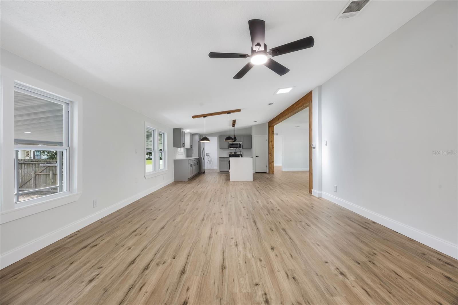 Image 17 of 53 For 2351 Temple Lane