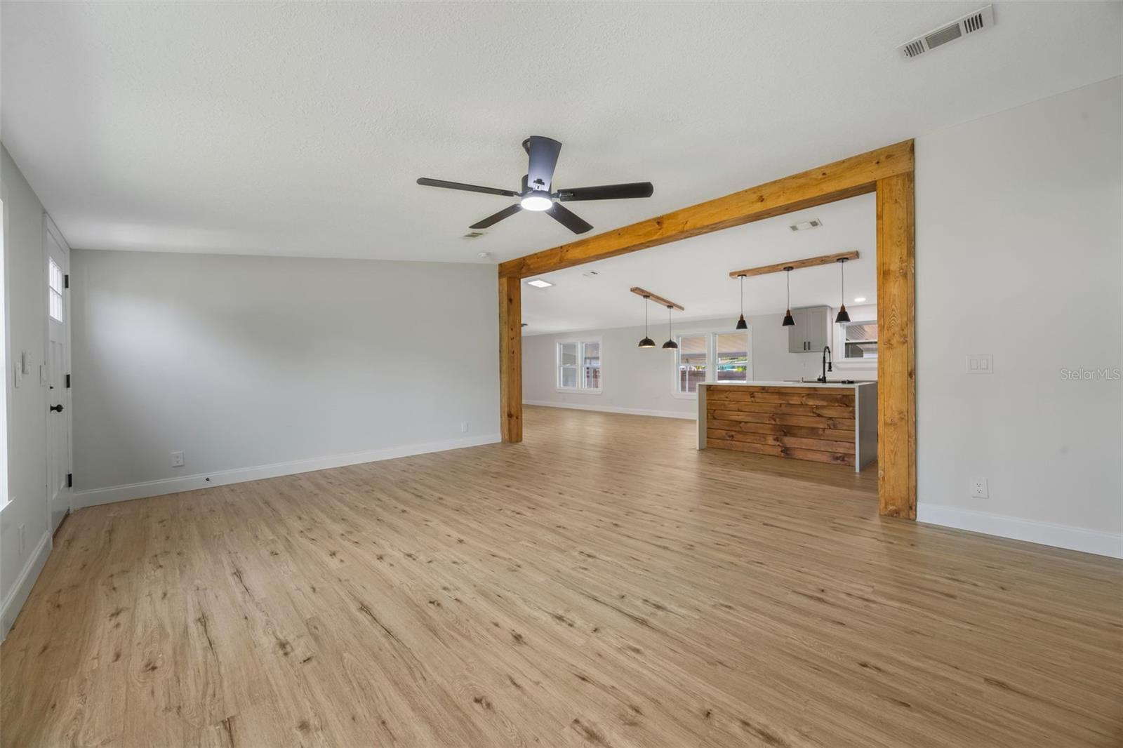 Image 4 of 53 For 2351 Temple Lane