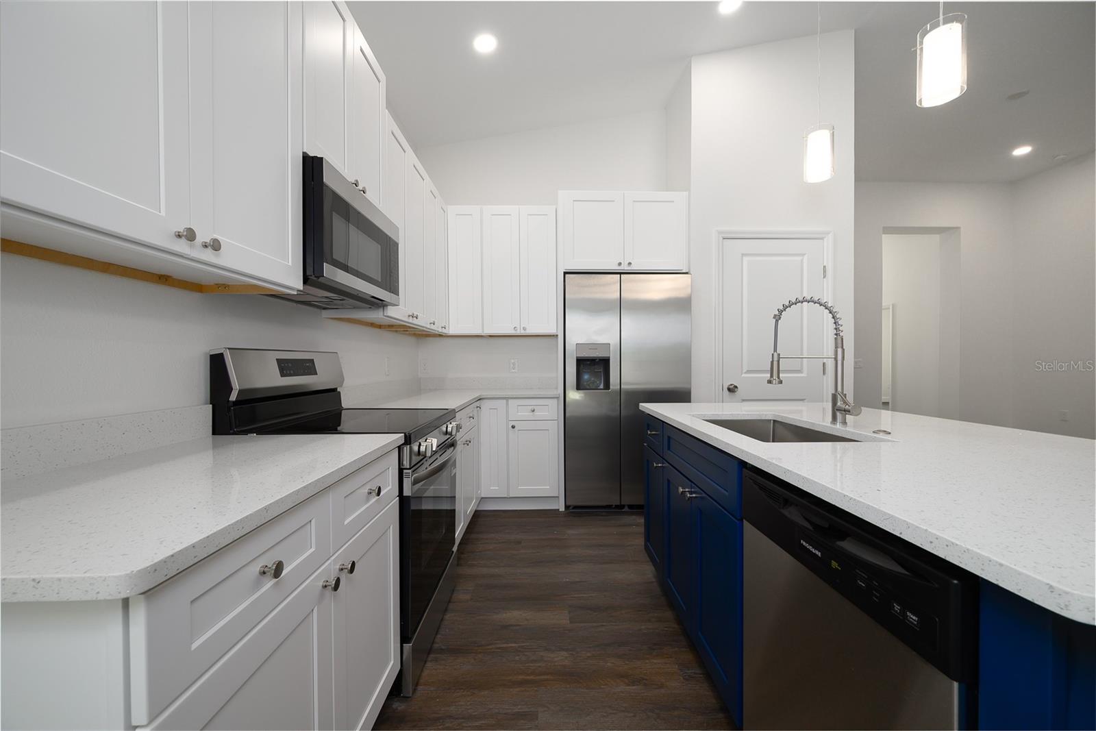Image 11 of 22 For 7616 Carolyn Avenue
