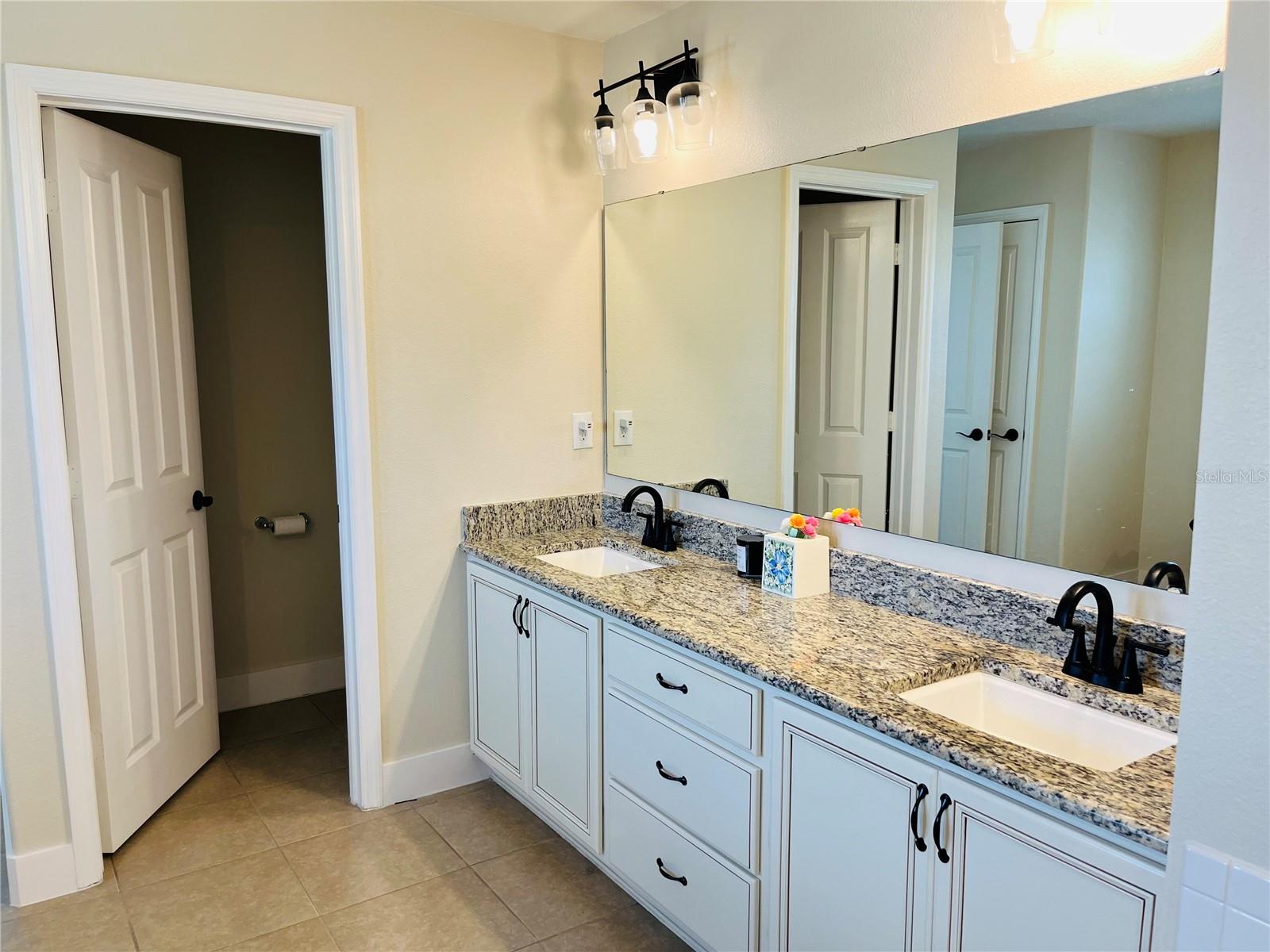 Image 7 of 18 For 14037 Pecan Orchard Drive