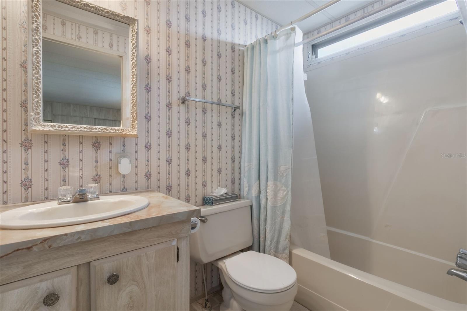 Image 11 of 27 For 4246 Cedarwood Street