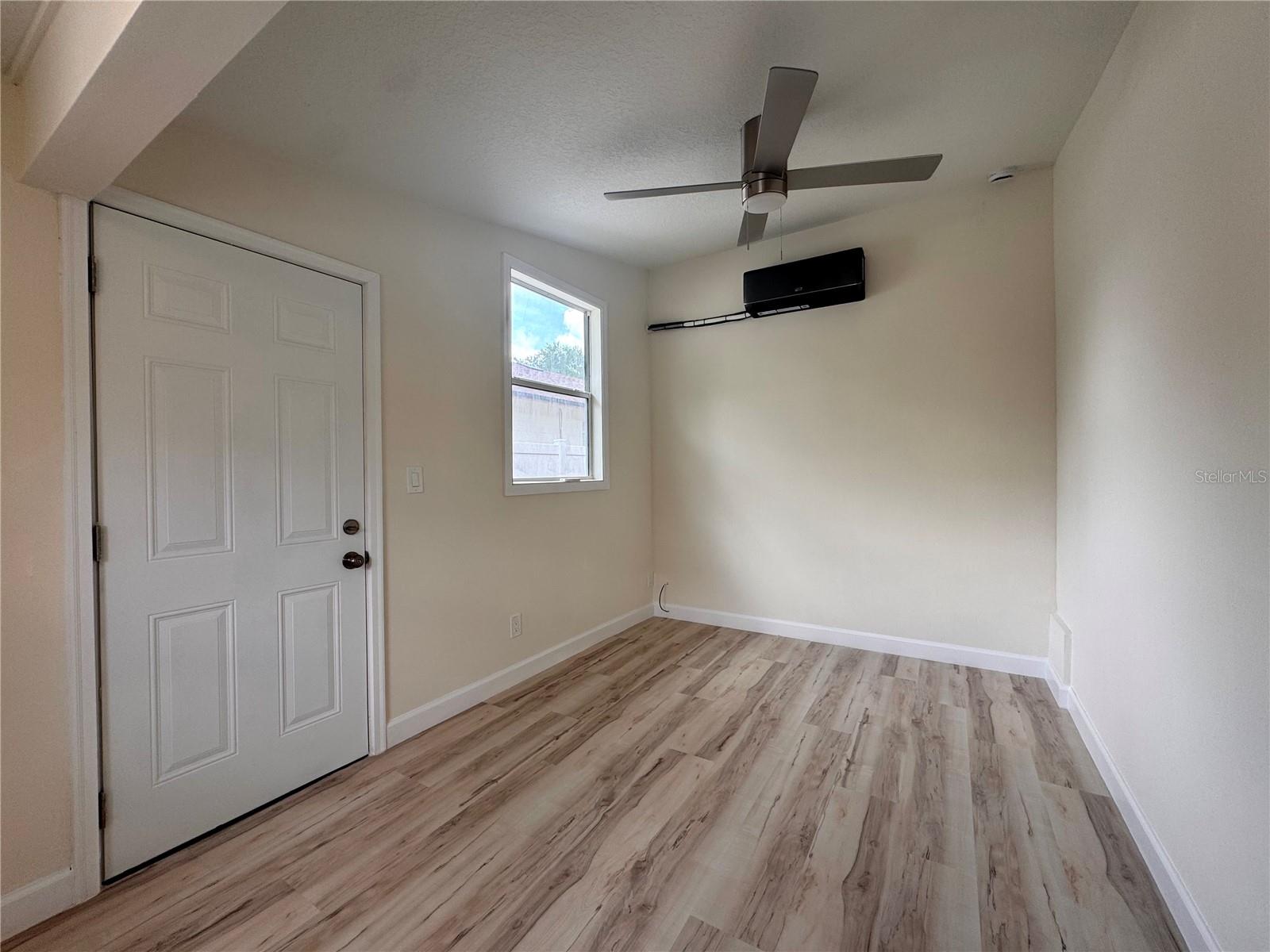 Image 11 of 28 For 102 Spanish Oak Lane