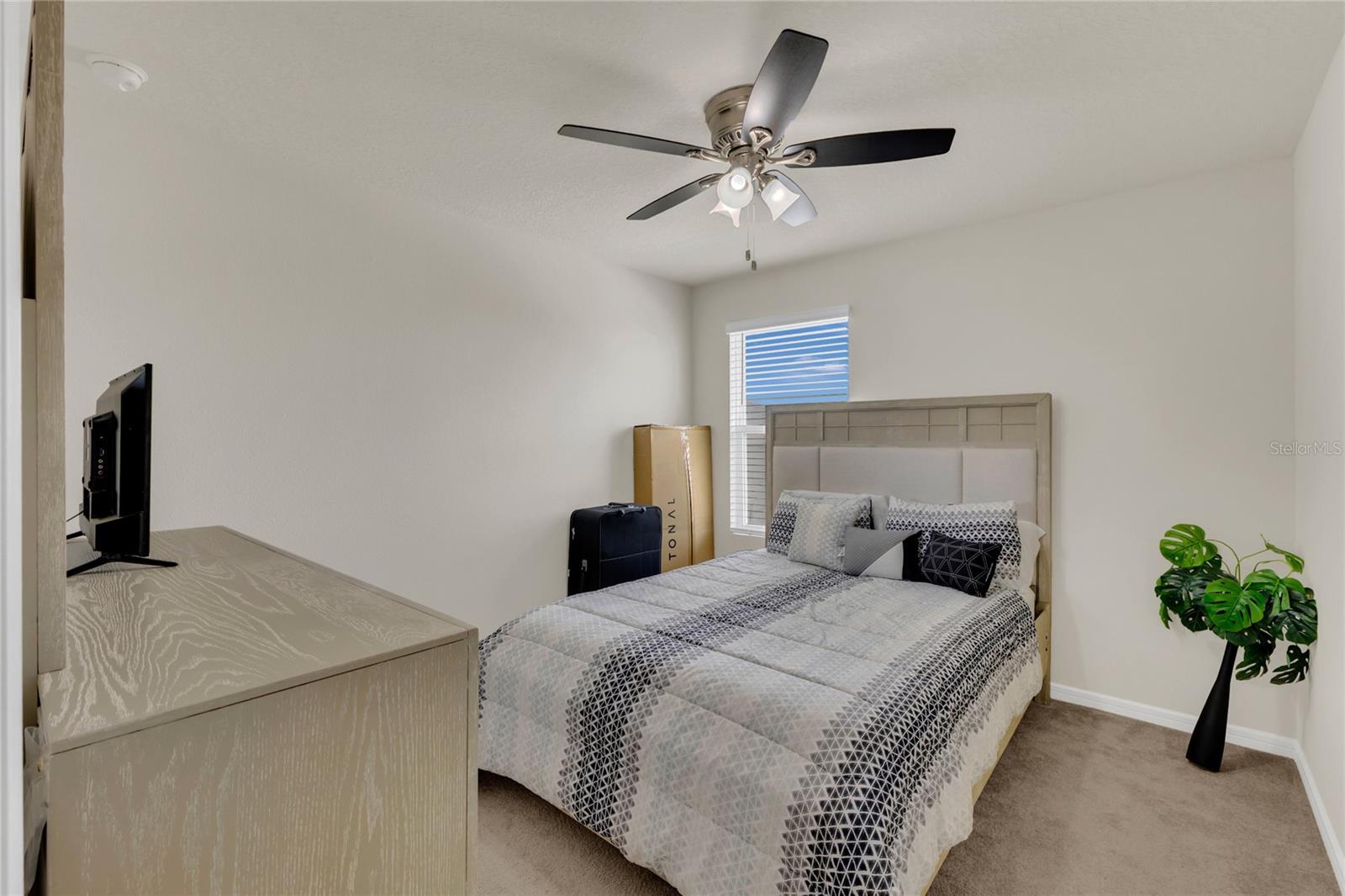 Image 16 of 30 For 1631 Aspen Avenue