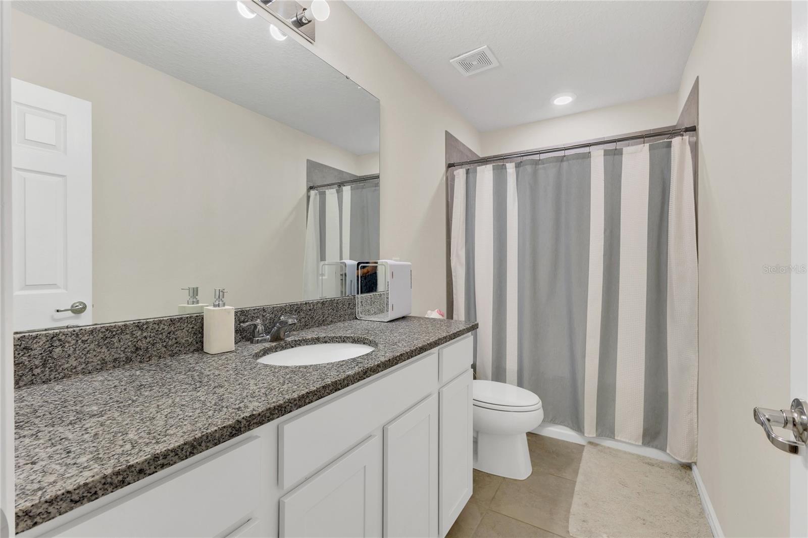 Image 20 of 30 For 1631 Aspen Avenue