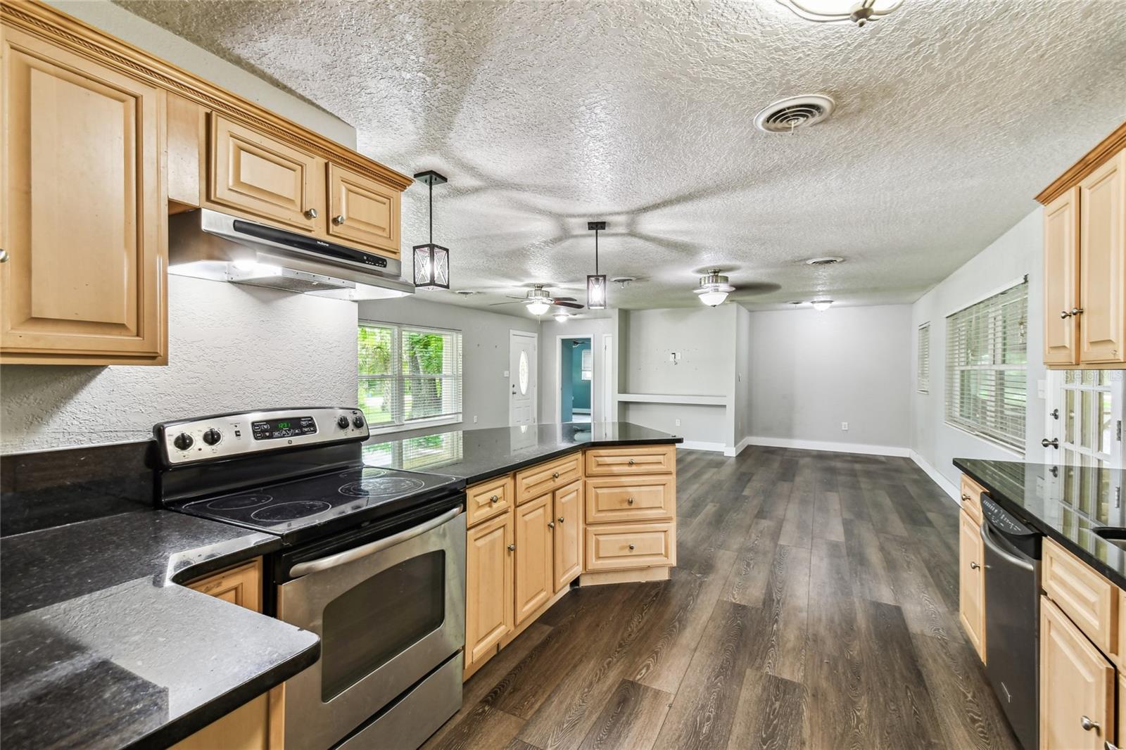 Image 11 of 46 For 738 Florida Boulevard
