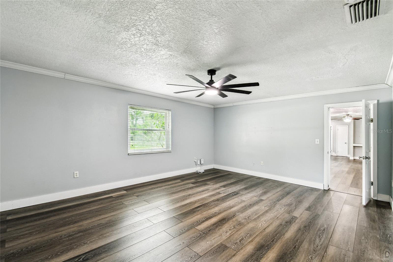 Image 17 of 46 For 738 Florida Boulevard