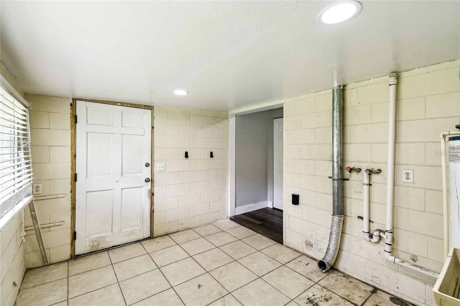 Image 33 of 46 For 738 Florida Boulevard