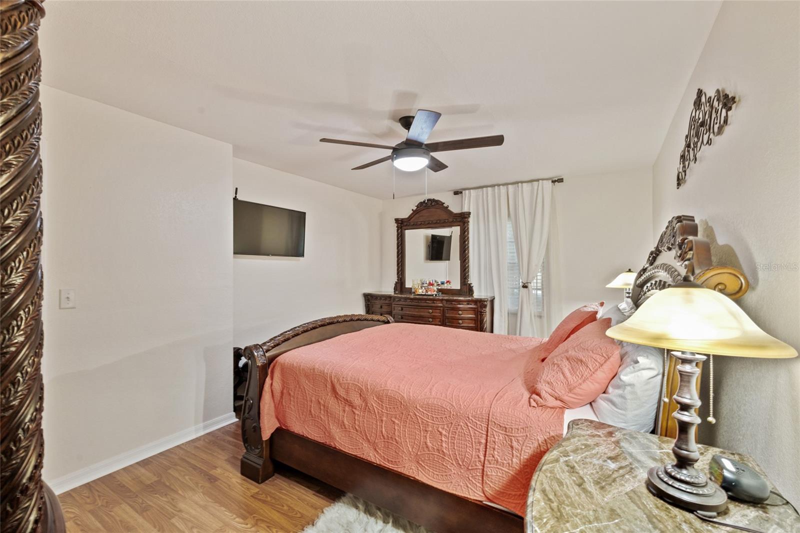 Image 11 of 13 For 100 Oak Terrace Drive A2