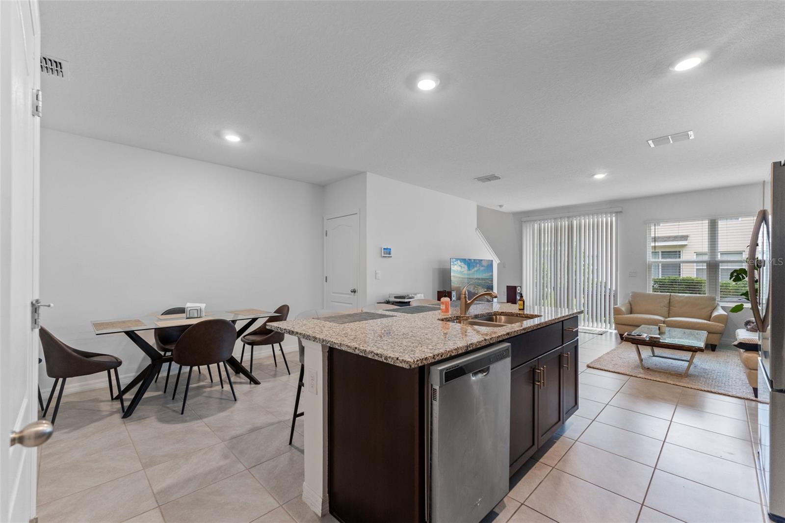 Image 10 of 20 For 45 Bella Lago Circle
