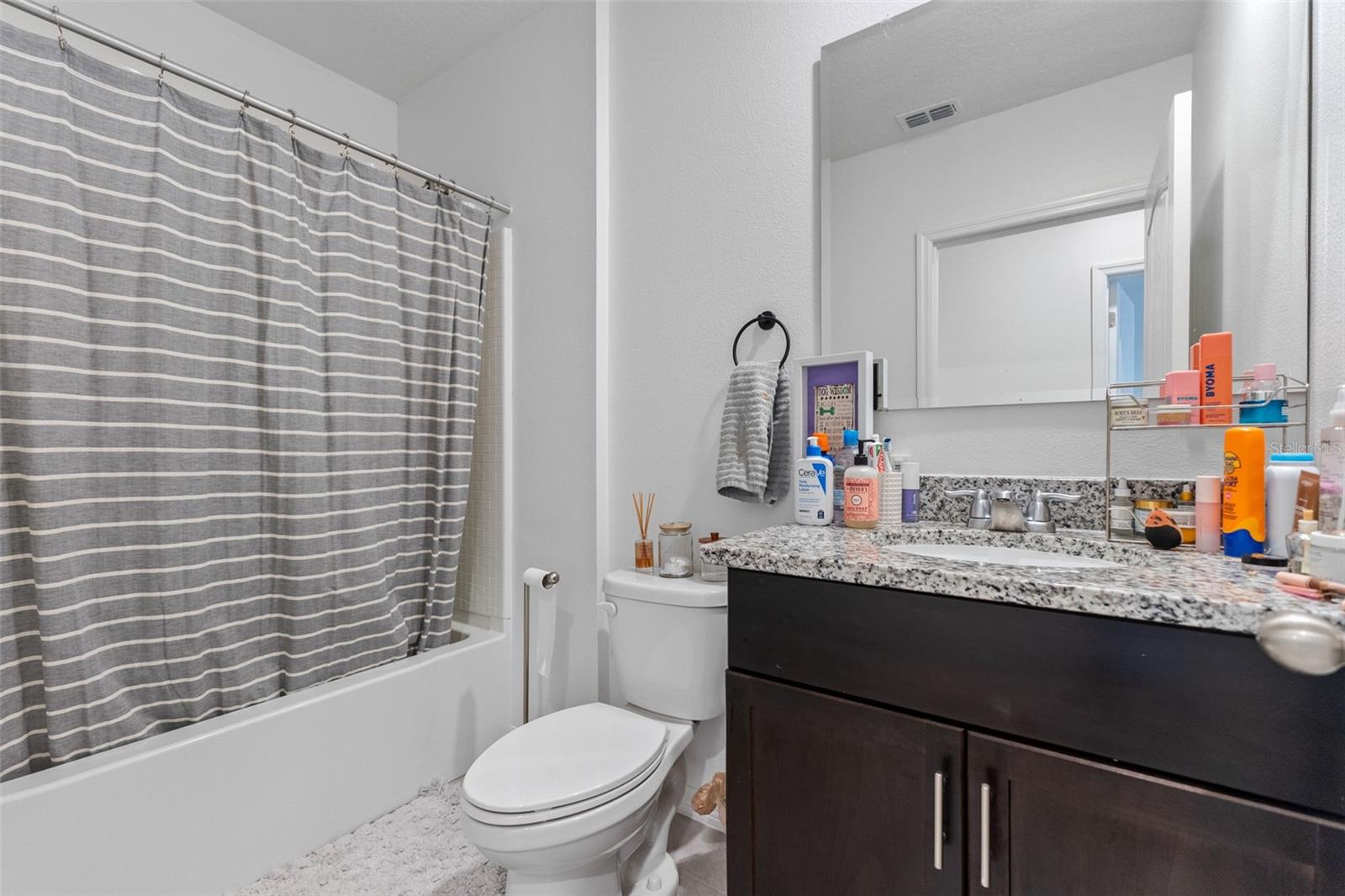 Image 15 of 20 For 45 Bella Lago Circle