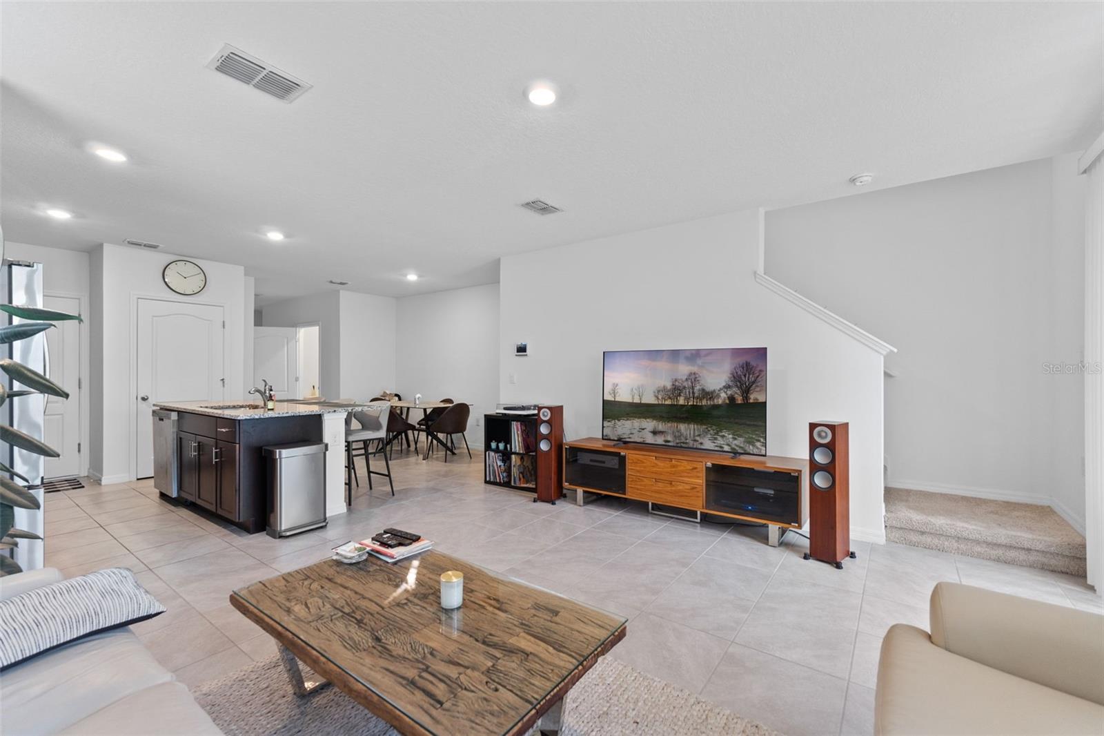 Image 6 of 20 For 45 Bella Lago Circle