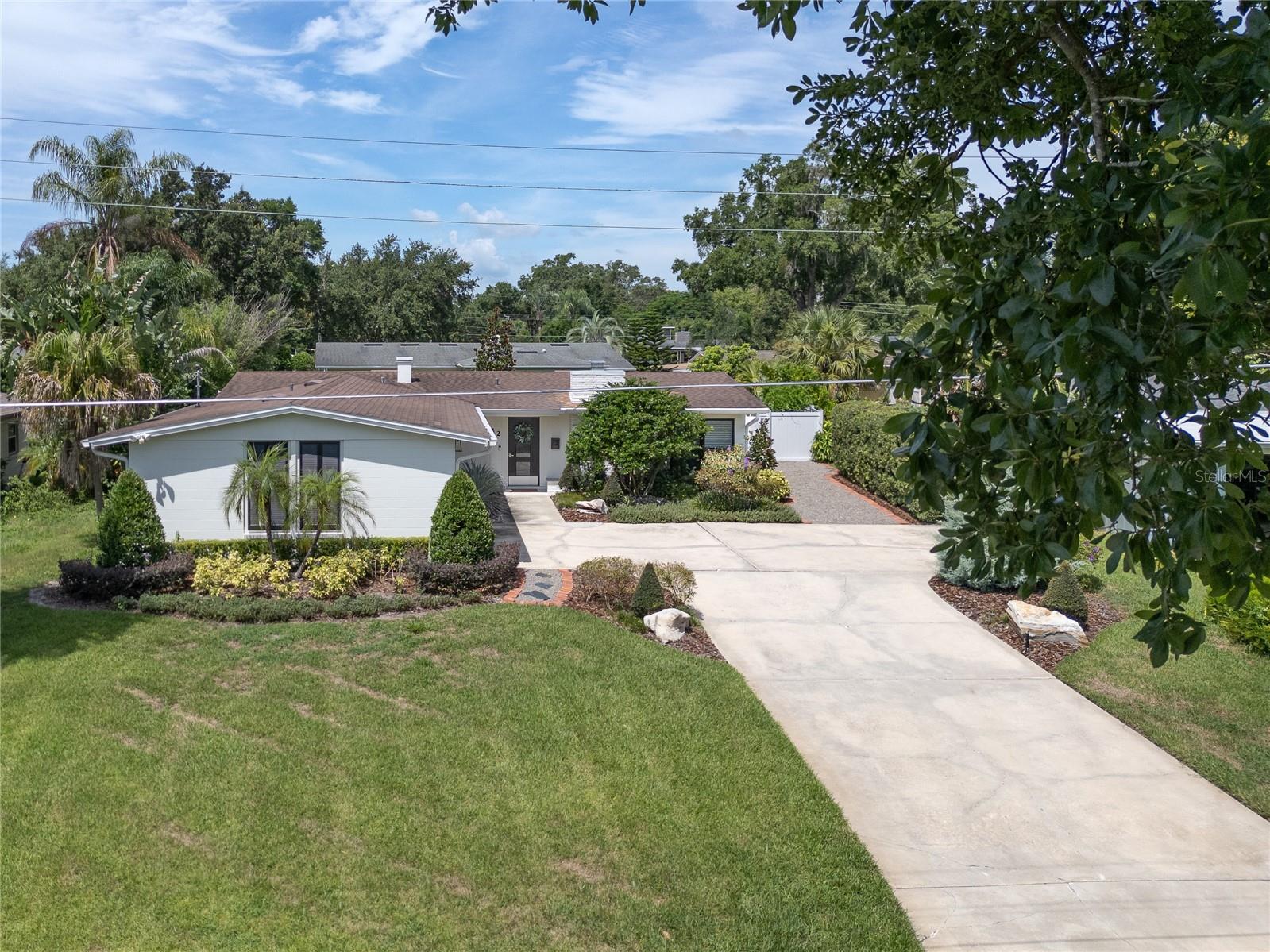 Image 2 of 40 For 632 Magnolia Drive