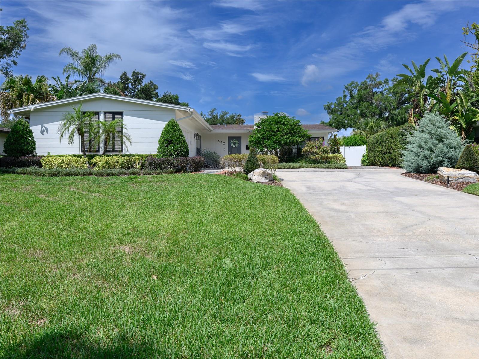 Image 4 of 40 For 632 Magnolia Drive