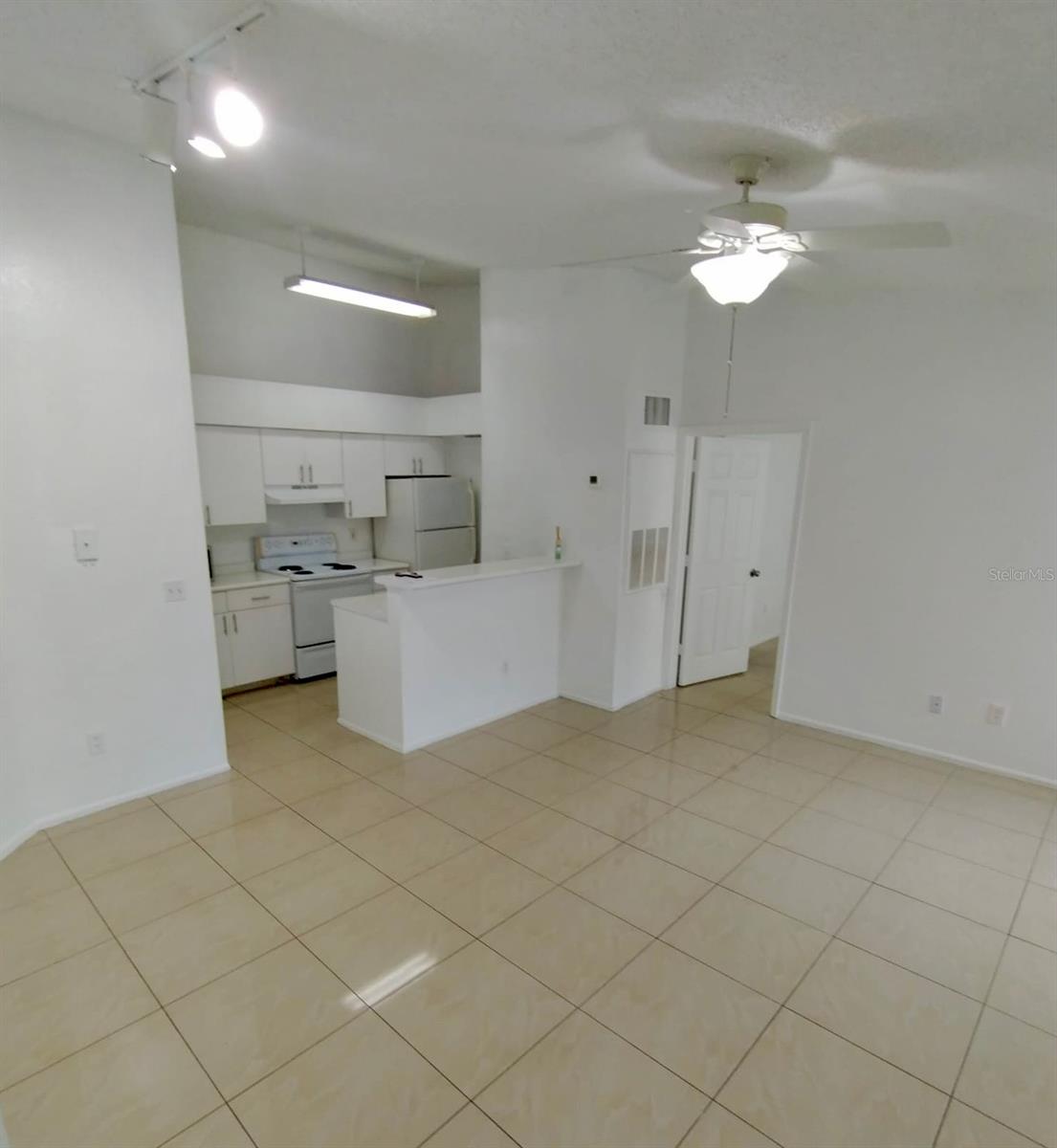 Image 19 of 29 For 5124 Park Central Drive 534