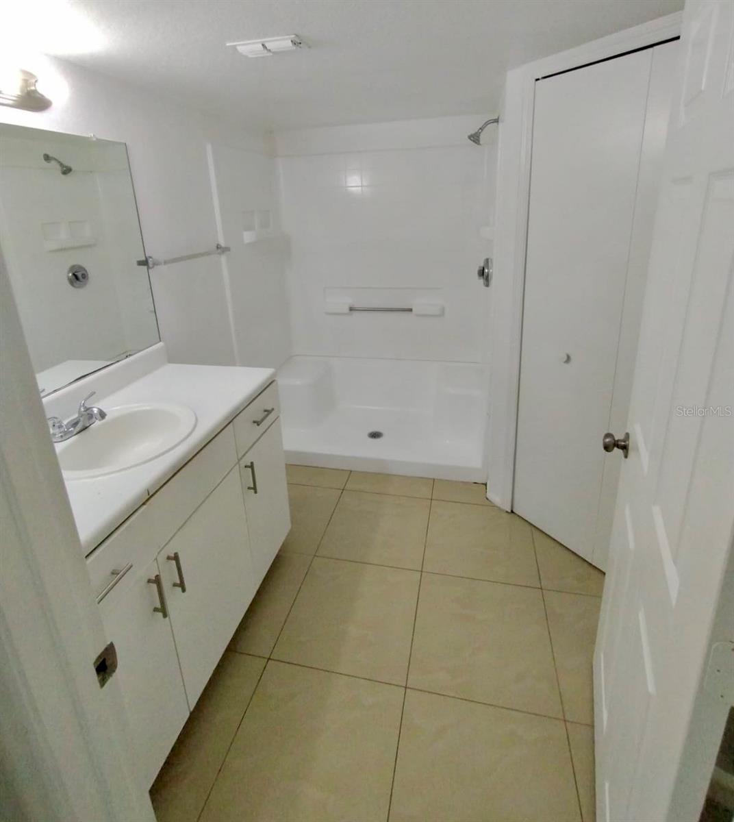 Image 21 of 29 For 5124 Park Central Drive 534