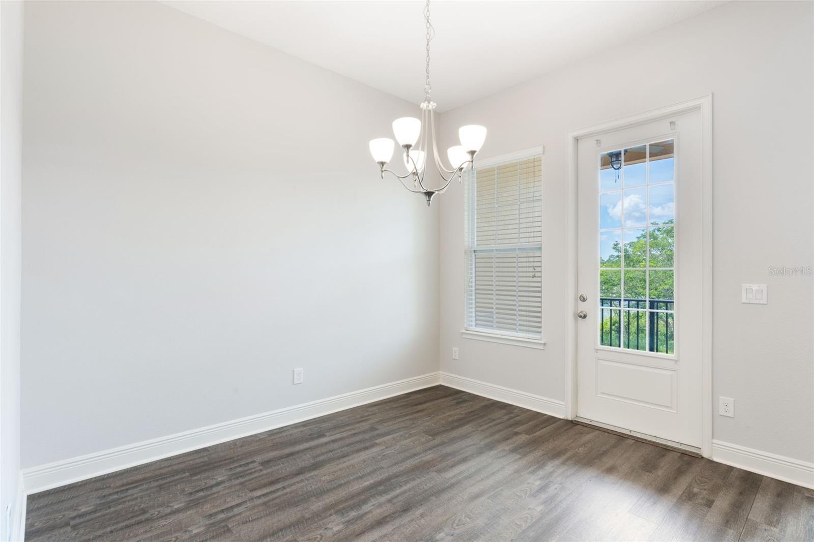 Image 4 of 32 For 1932 Lobelia Drive