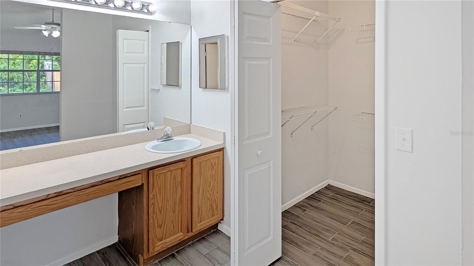 Image 16 of 28 For 1033 Wentworth Court