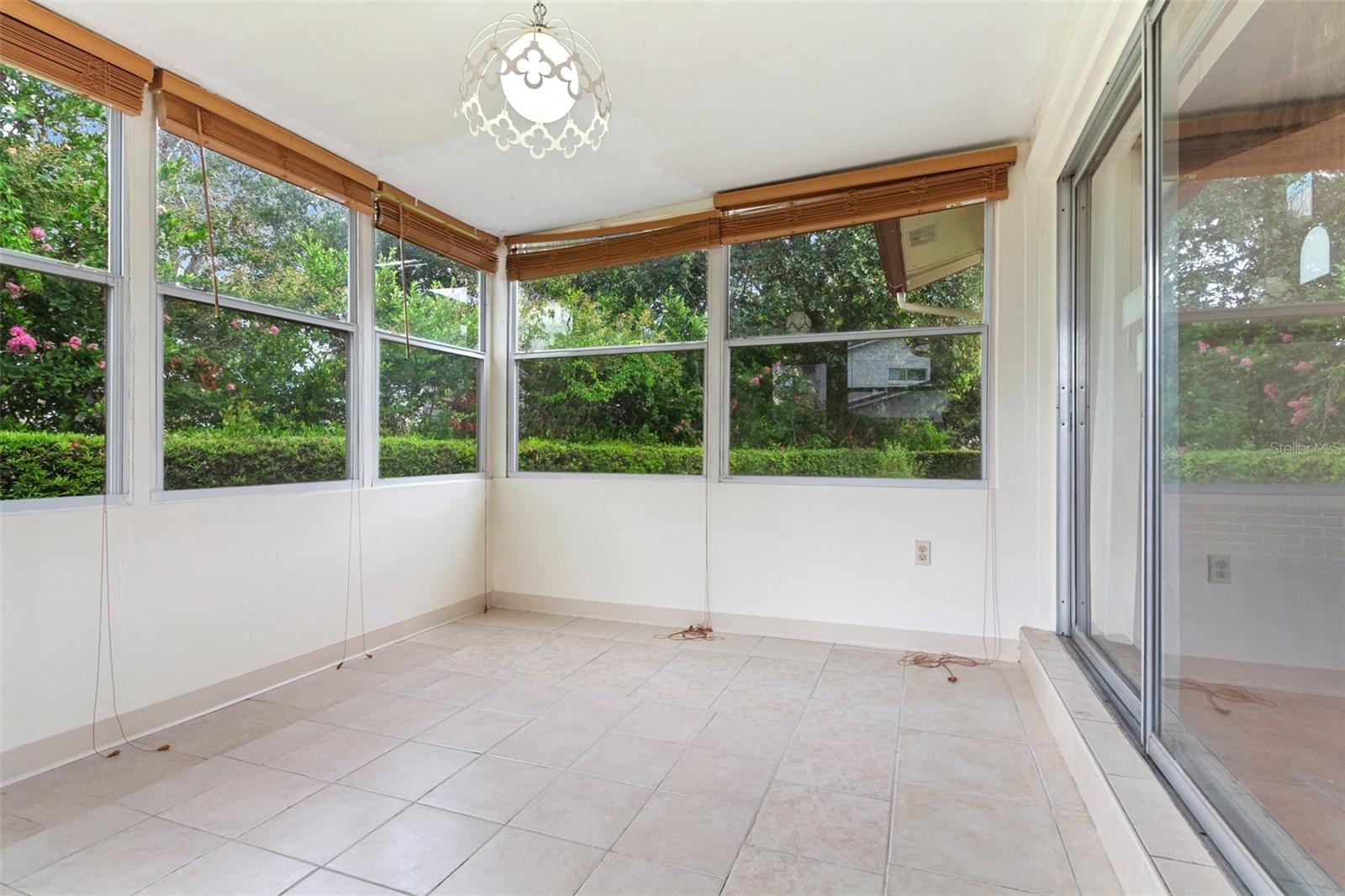 Image 11 of 39 For 334 Maple Drive