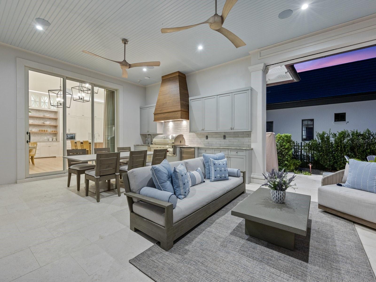 Image 15 of 90 For 10463 Los Feliz Drive