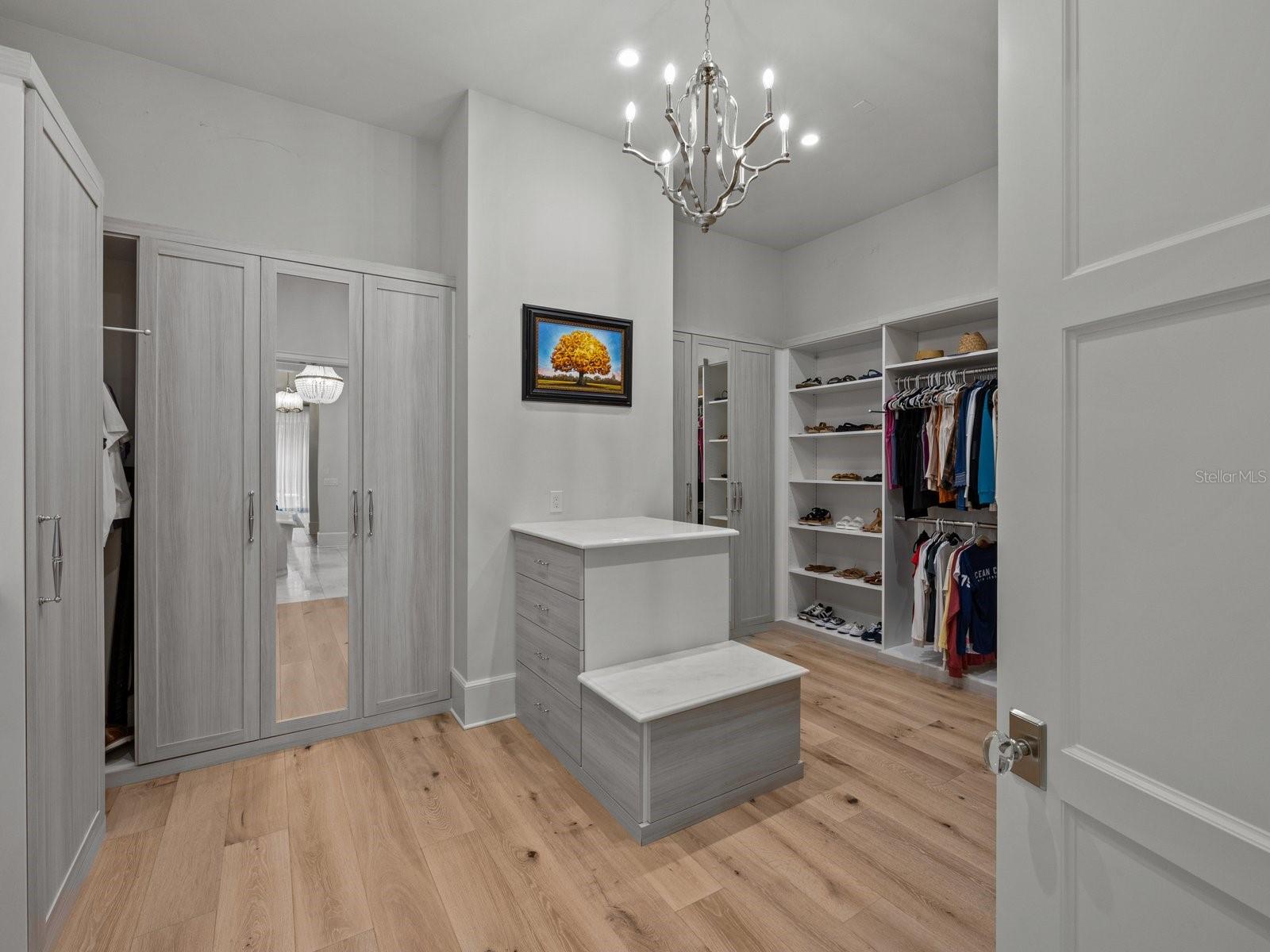 Image 45 of 90 For 10463 Los Feliz Drive