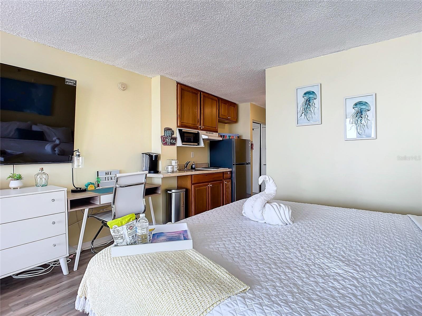 Image 9 of 37 For 701 Atlantic Avenue 504