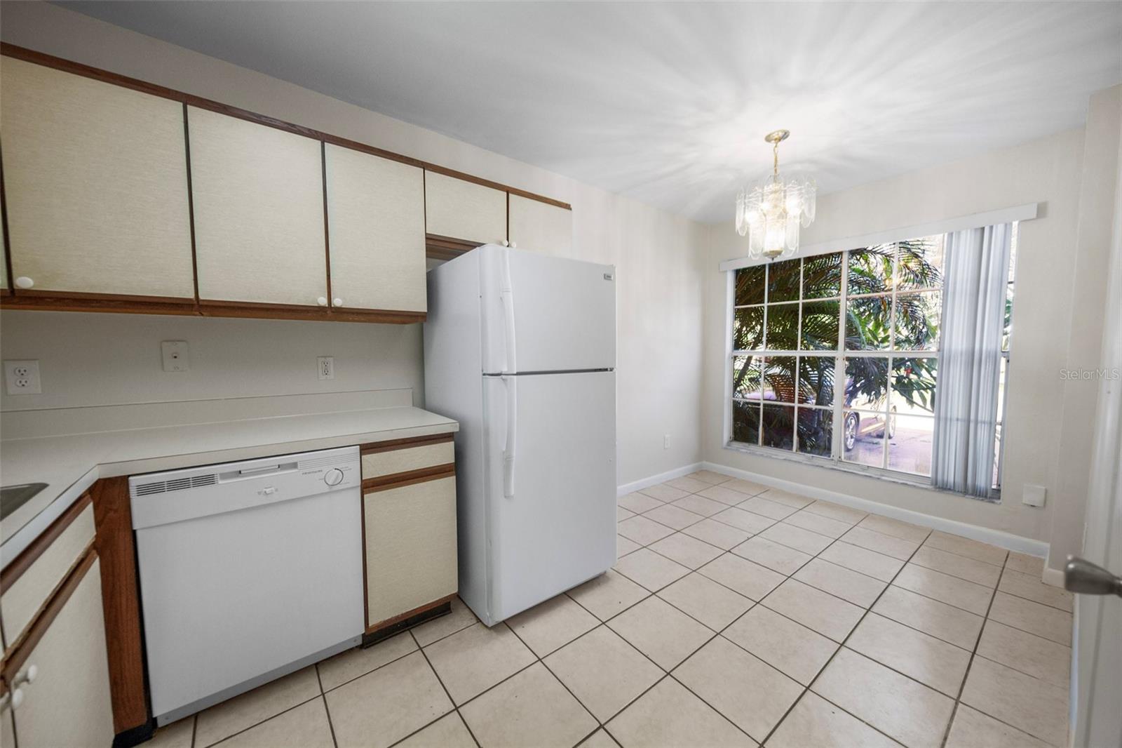 Image 4 of 24 For 11126 Essex Ridge Court