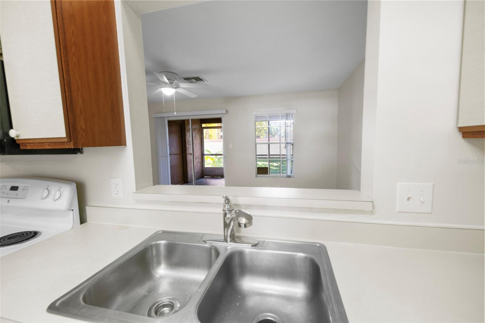 Image 6 of 24 For 11126 Essex Ridge Court