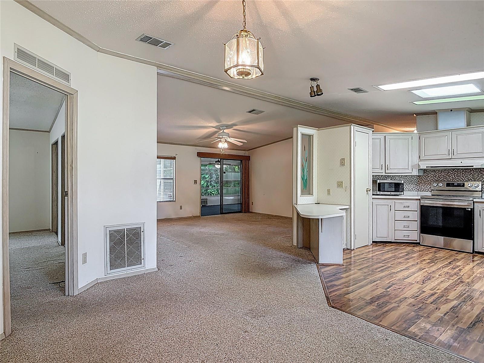 Image 12 of 37 For 521 Starboard Avenue