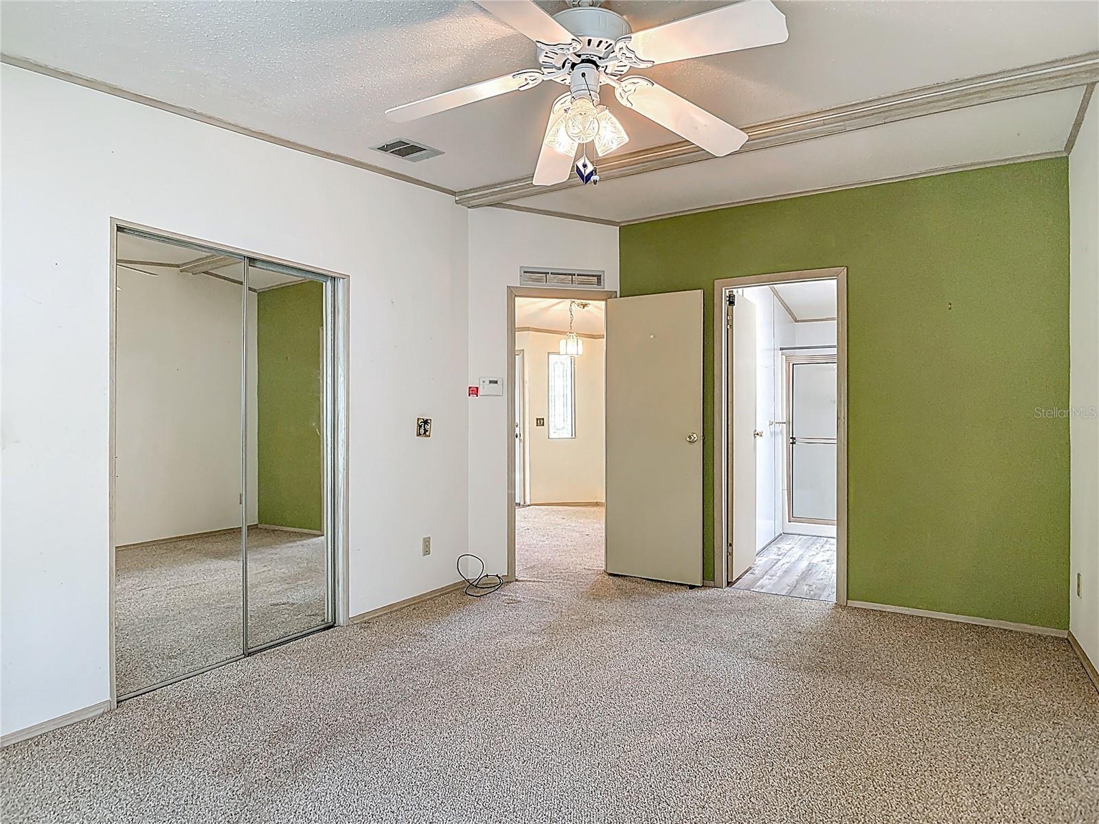Image 22 of 37 For 521 Starboard Avenue