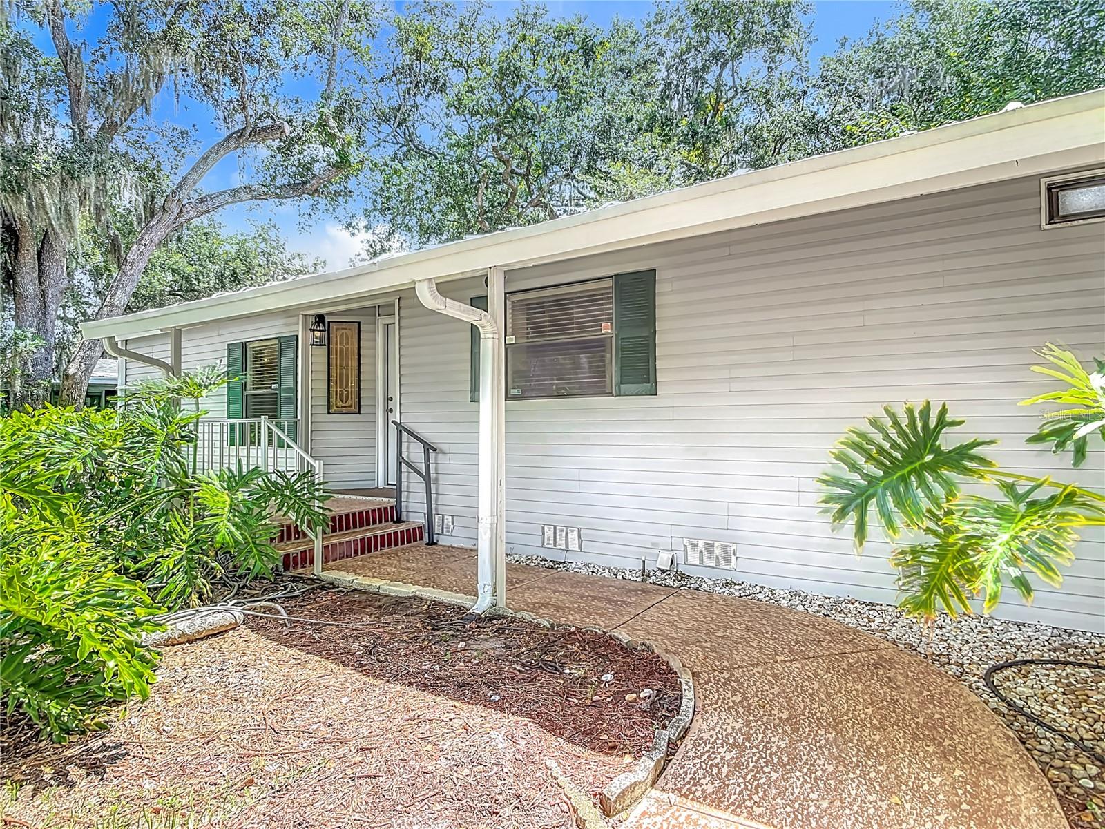 Image 3 of 37 For 521 Starboard Avenue
