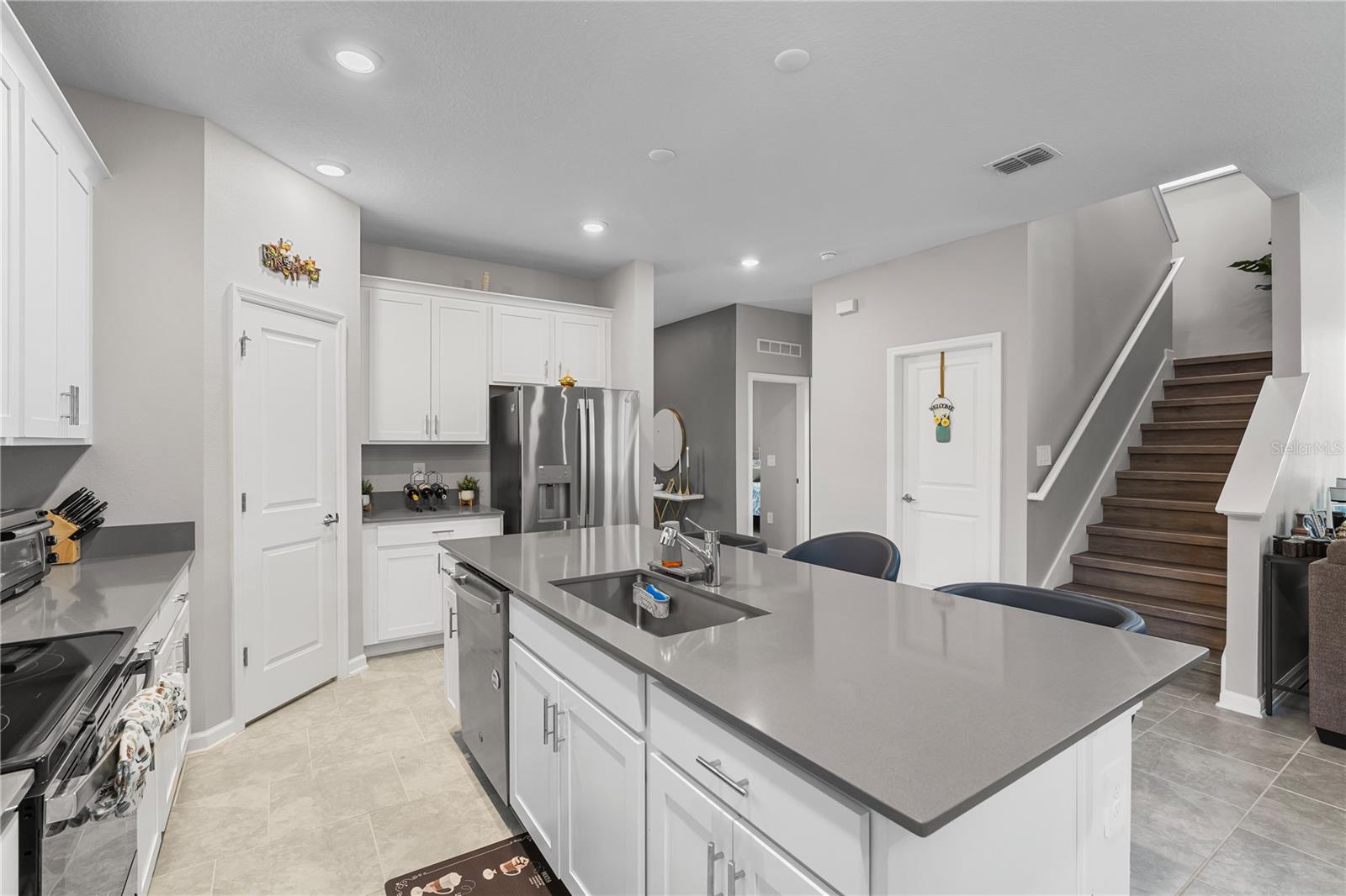 Image 17 of 48 For 6406 Pine Warbler Way