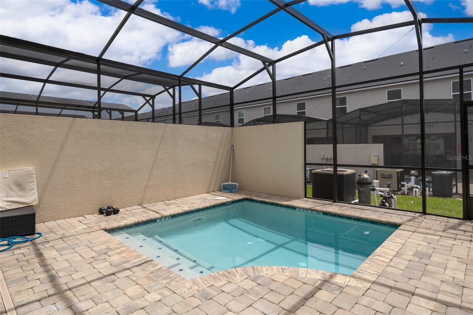 Image 17 of 36 For 1660 Tropical Palms Circle