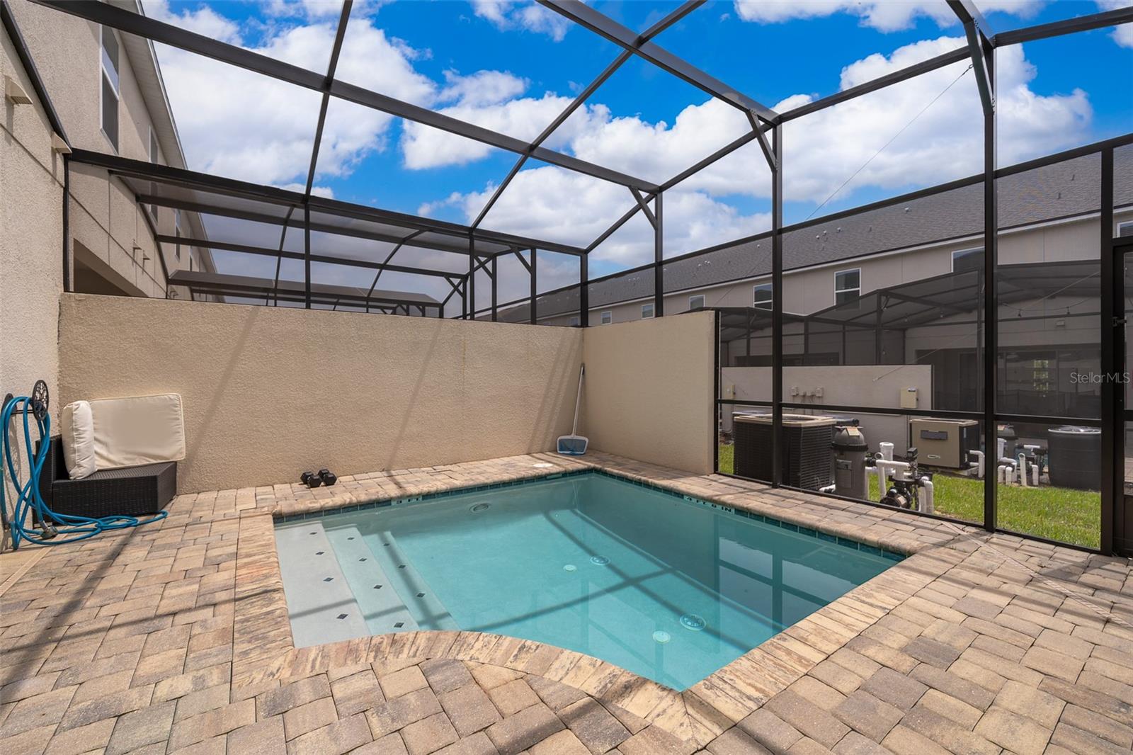 Image 19 of 36 For 1660 Tropical Palms Circle