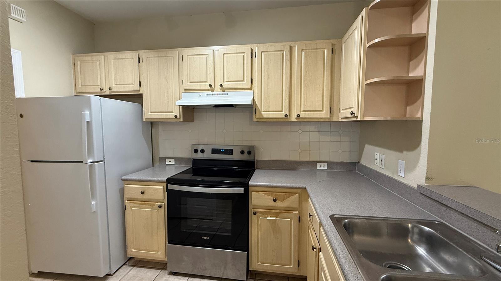 Image 17 of 28 For 2525 Maitland Crossing Way 205