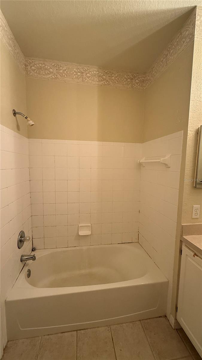 Image 9 of 28 For 2525 Maitland Crossing Way 205