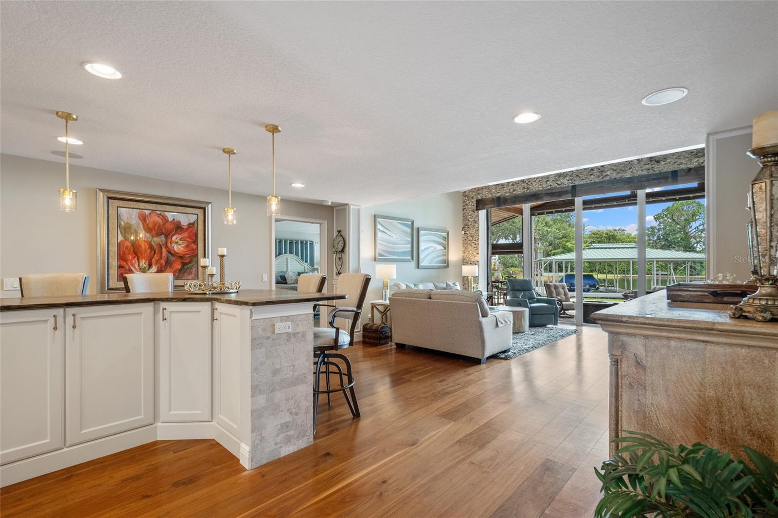 Image 10 of 79 For 9070 Ron Den Lane
